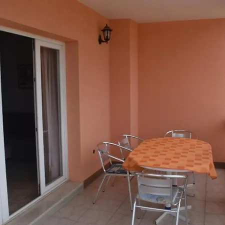 Apartman Grgic By Interhome *